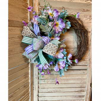 Wreaths & Door Hangers
