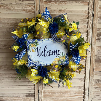Wreaths & Door Hangers