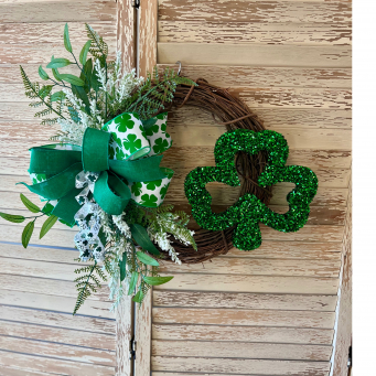 Wreaths & Door Hangers