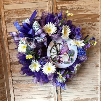 Wreaths & Door Hangers